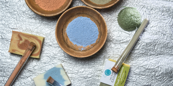 Routine cocooning : prendre soin de sa peau sensible à la maison.